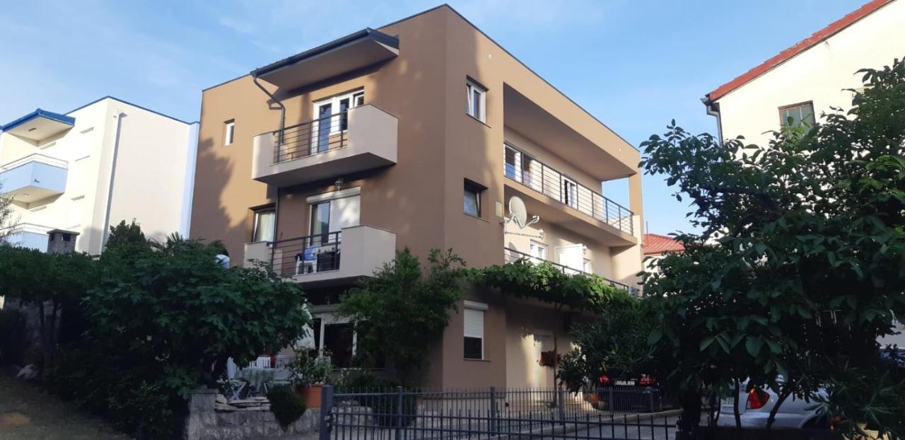 Apartmani Mille Starigrad Exterior photo