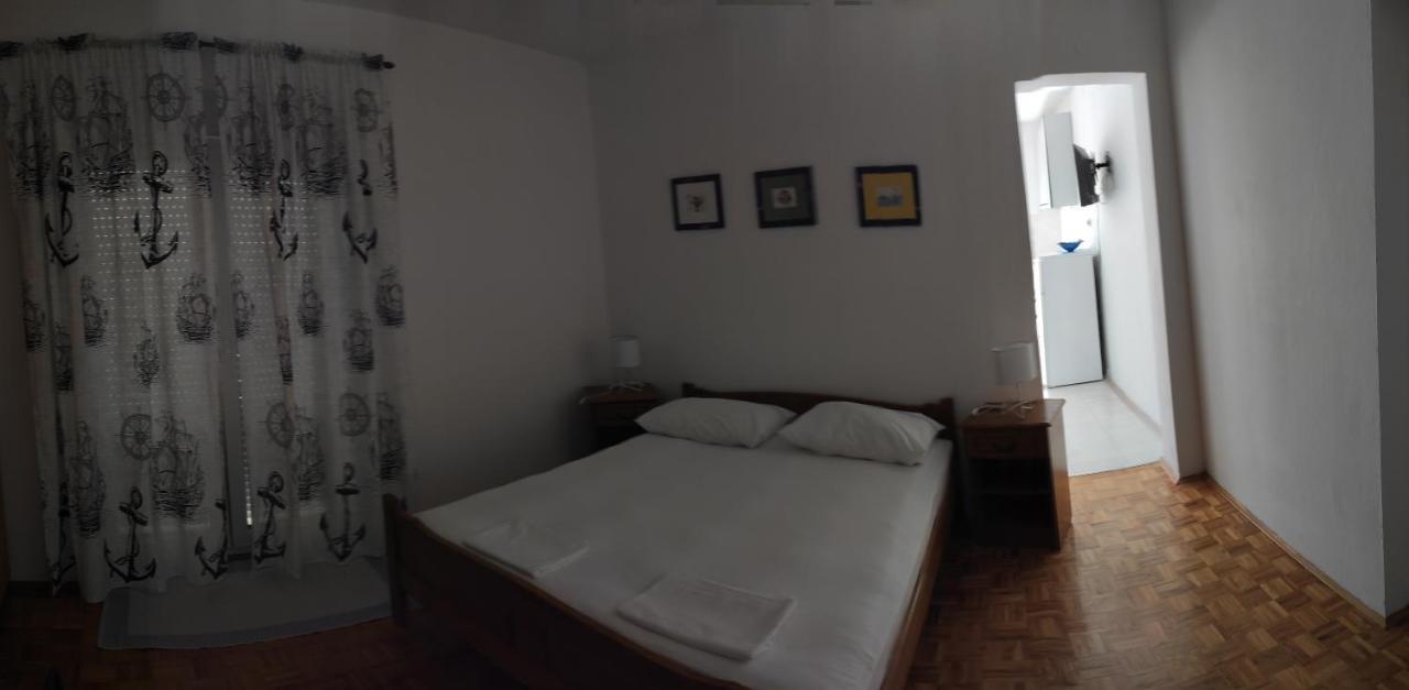 Apartmani Mille Starigrad Exterior photo