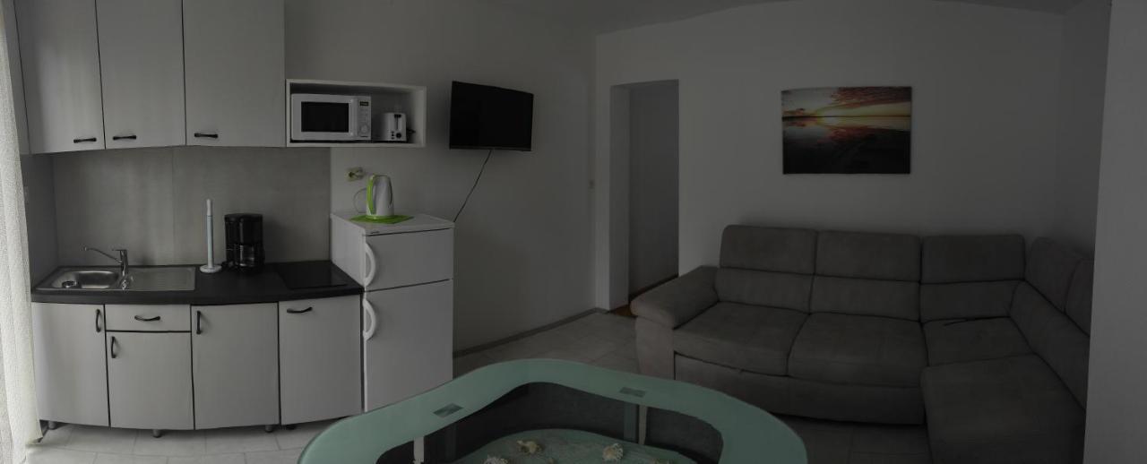 Apartmani Mille Starigrad Exterior photo